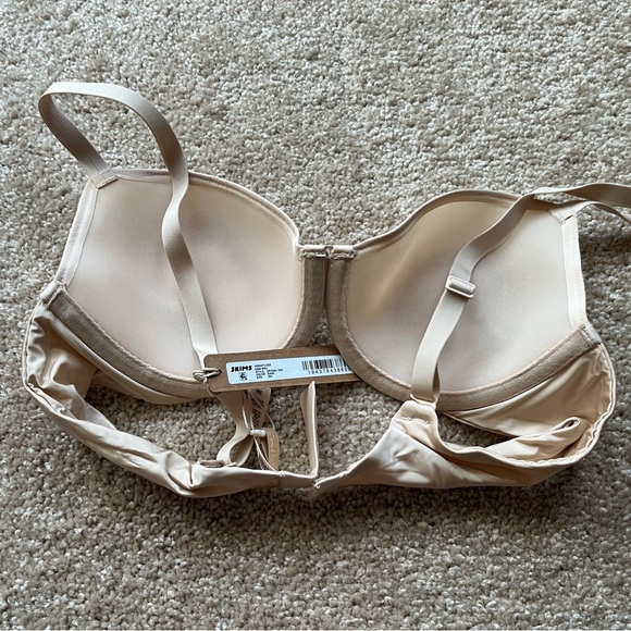 NWT Skims bras - set of 3 36A and 38A - Picture 6 of 11